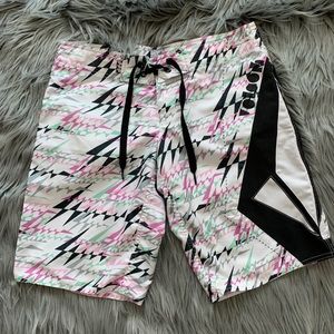 VOLCOM RETRO BOARDSHORTS